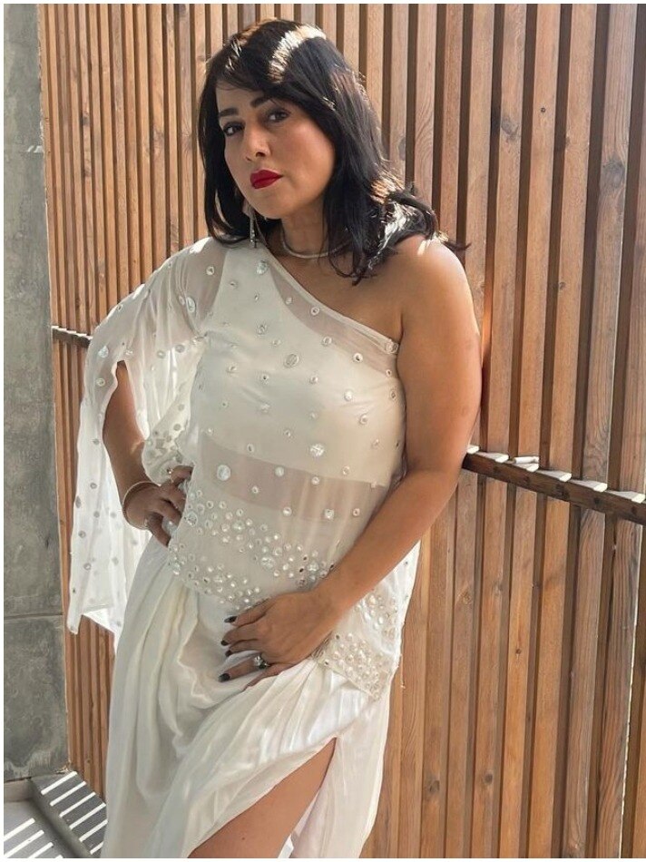 क्यों 2 जवान बेट‍ियों की मां को फैन्स समझे निरहुआ की पत्नी?