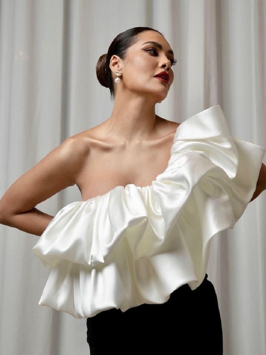 आश्रम सीरीज में दिए बोल्ड सीन, फिर दिखा एक्ट्रेस का किलर अंदाज