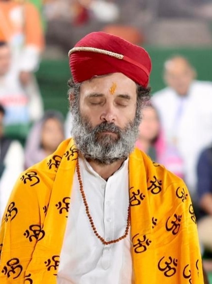 VIDEO: ओंकारेश्वर मंदिर में राहुल, की नर्मदा की आरती