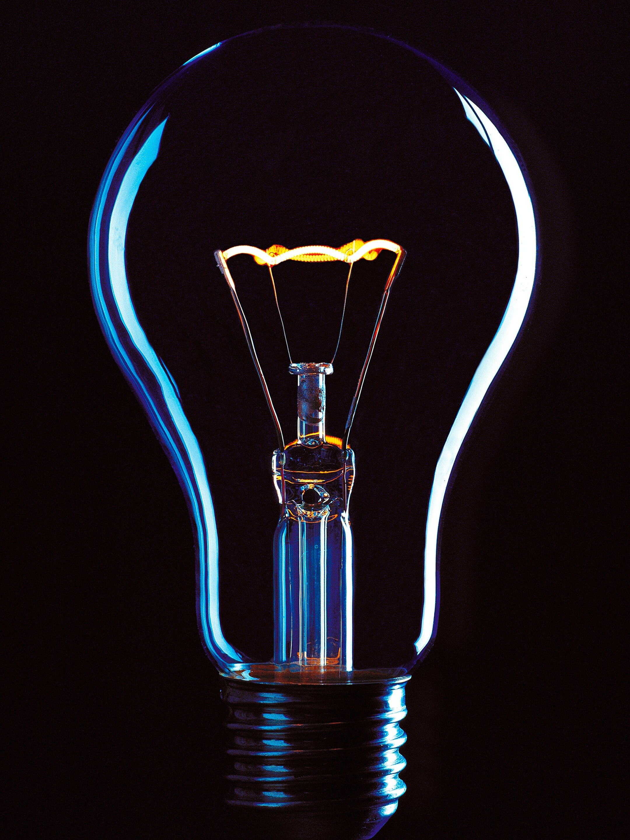 बिजली बल्ब के अंदर भरी होती है कौन सी गैस? How bulb lights and which