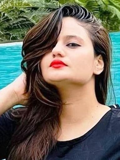 खूबसूरती के जाल में फंसाकर लाखों वसूले! कौन है नामरा? 