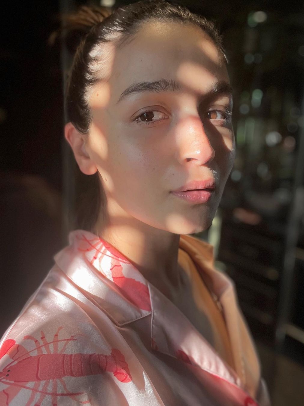 डिलीवरी के बाद भी बरकरार है आलिया का ग्लो, फैंस बोले- बेबीडॉल