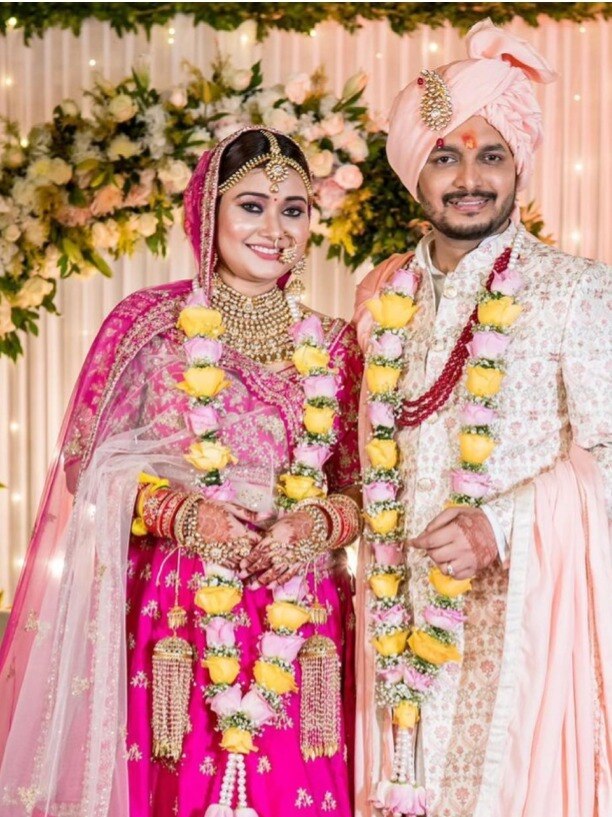 प्यार में शायर हुए टीवी के मामाजी, शादी की फोटोज हुईं वायरल