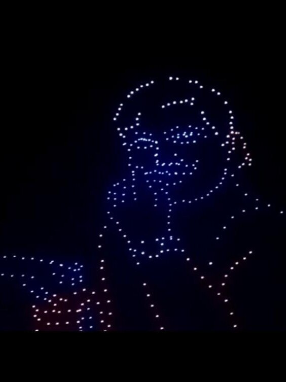 गोरखपुर: 750 ड्रोन की रंगीन रोशनी से बिखरी अमर गाथा 