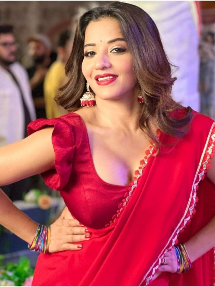 'अंग लगा दे रे...', दीपिका के गाने पर भोजपुरी एक्ट्रेस ने 'फव्वारा चौक' पर किया डांस