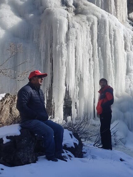 लद्दाख: ऐसी ठंड कि जम गए नदी-झरने! 