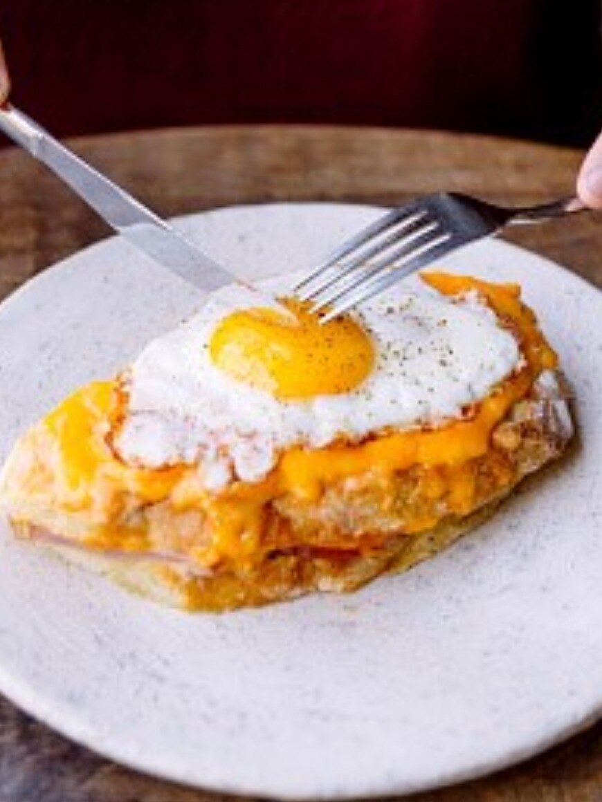 শীতে হার্ট অ্যাটাকের ঝুঁকি বাড়ায় ডিম! 