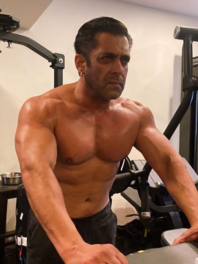 100 करोड़ का घर-80 करोड़ का फार्म हाउस, सलमान के पास है 'पैसा ही पैसा'