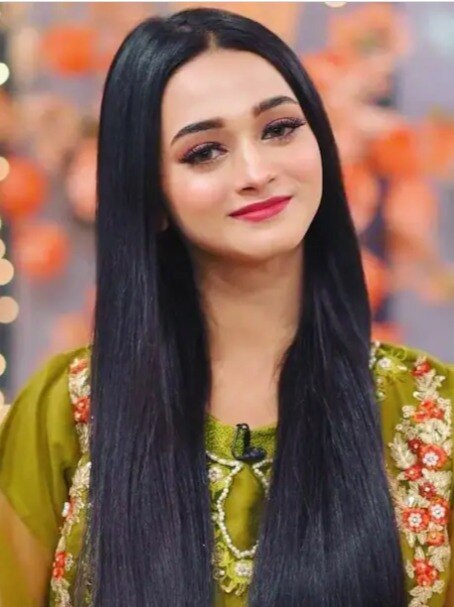 पाकिस्तानी वायरल गर्ल ने हरियाणवी गाने पर किया डांस, मचा हंगामा 