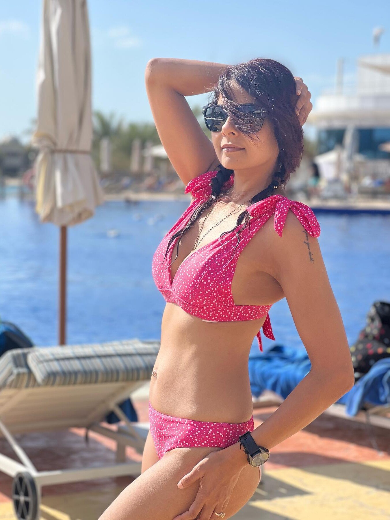 42 की उम्र में टोन्ड फिगर, एक्ट्रेस छवि मित्तल की बिकिनी फोटोज वायरल