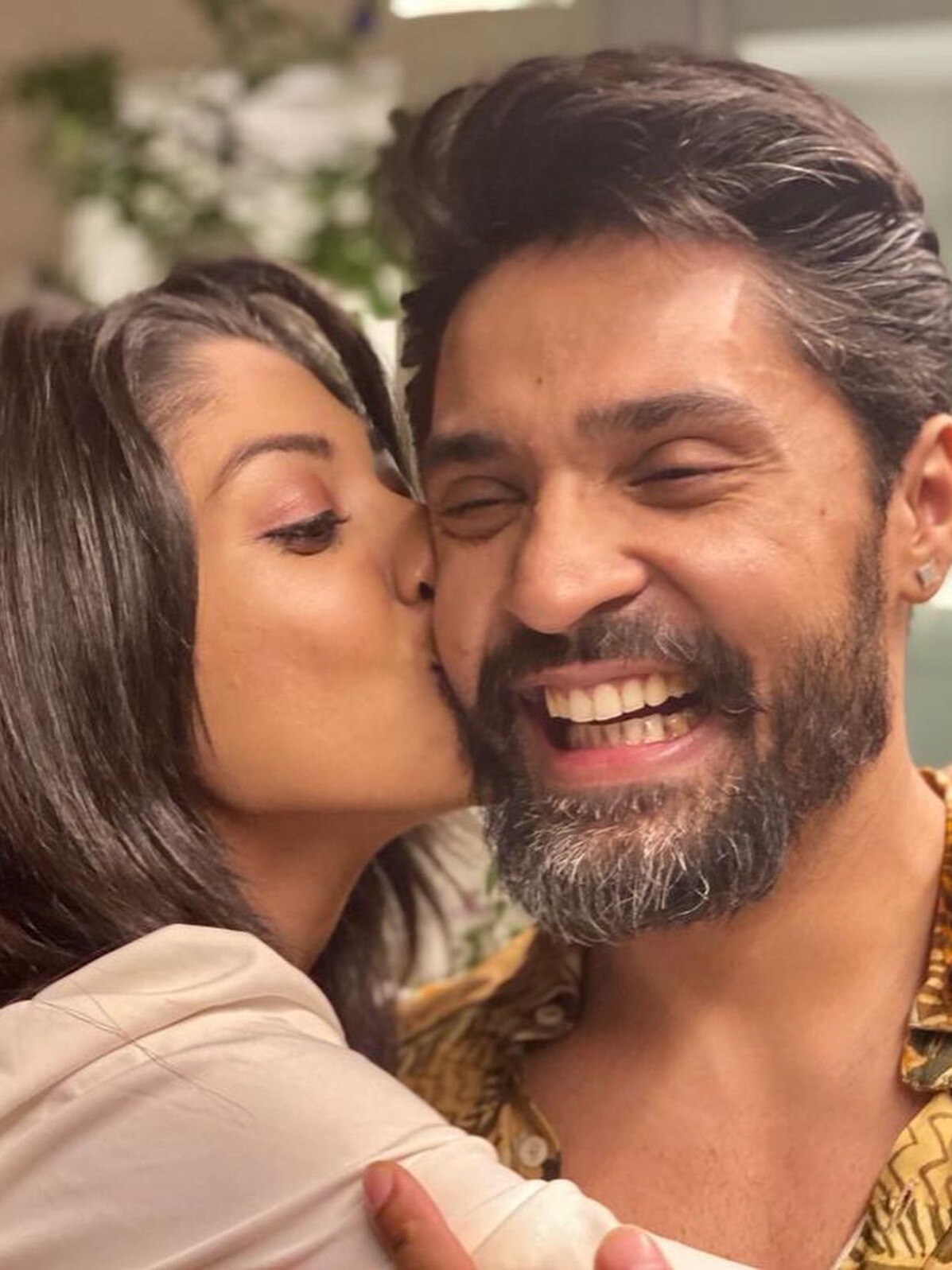 থাইল্যান্ডে গৌরব- দেবলীনার রোম্যান্টিক মুহূর্ত 