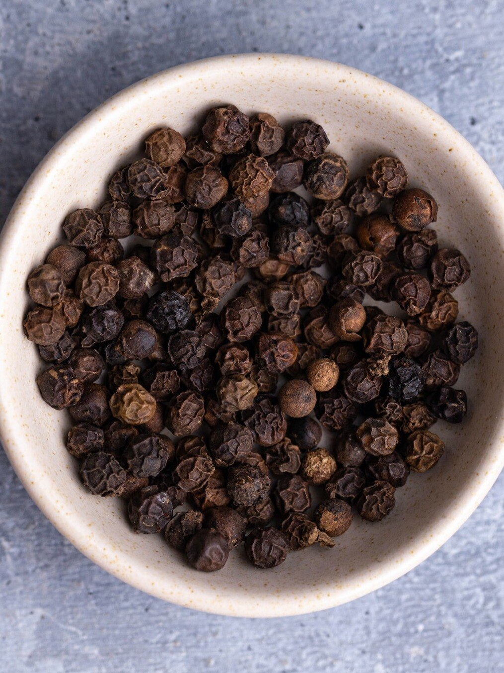 শীতে শরীর উষ্ণ রাখতে মহৌষধ গোলমরিচ