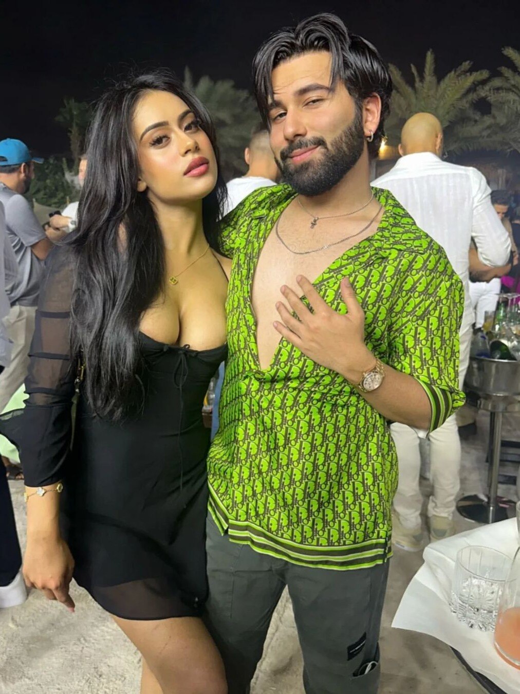 रिवीलिंग ड्रेस में काजोल की बेटी की अदाएं, न्यासा के सेंशुअस लुक पर मर मिटे फैंस