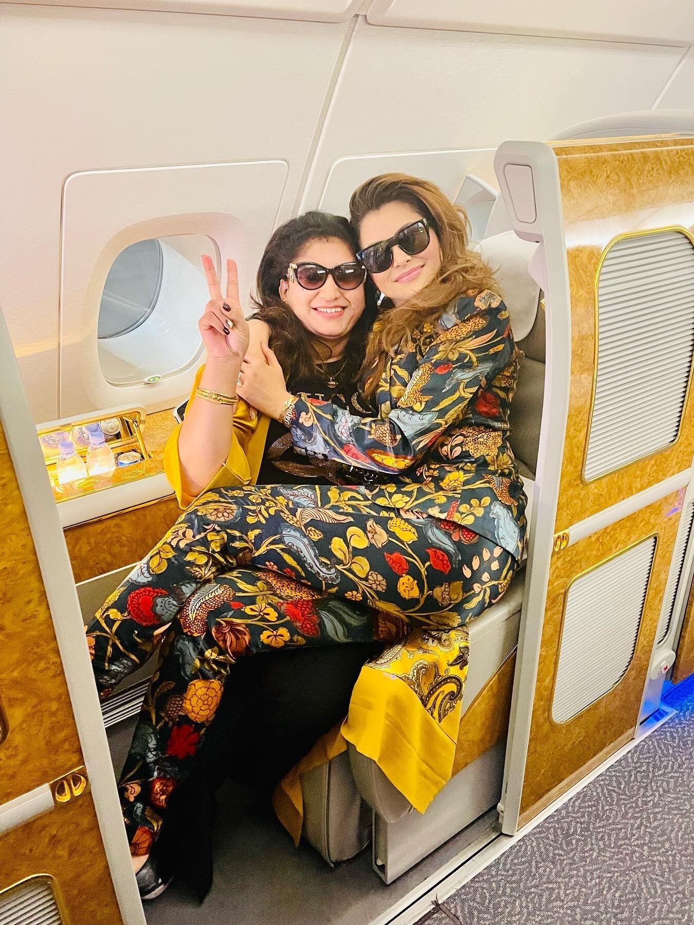 ट्रोल्स पर गुस्सा हुईं मीरा रौतेला, बोलीं- हमारे नाम पर पैसा बनाना बंद करो