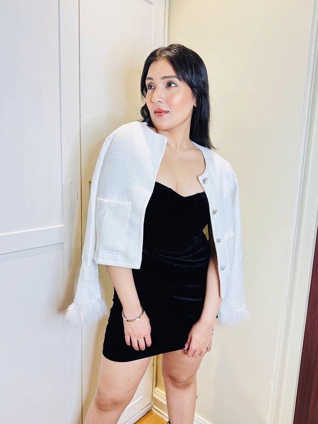 हीरो नंबर वन गोविंदा की बेटी हैं स्टाइलिश, दिल थाम कर देखें फोटोज