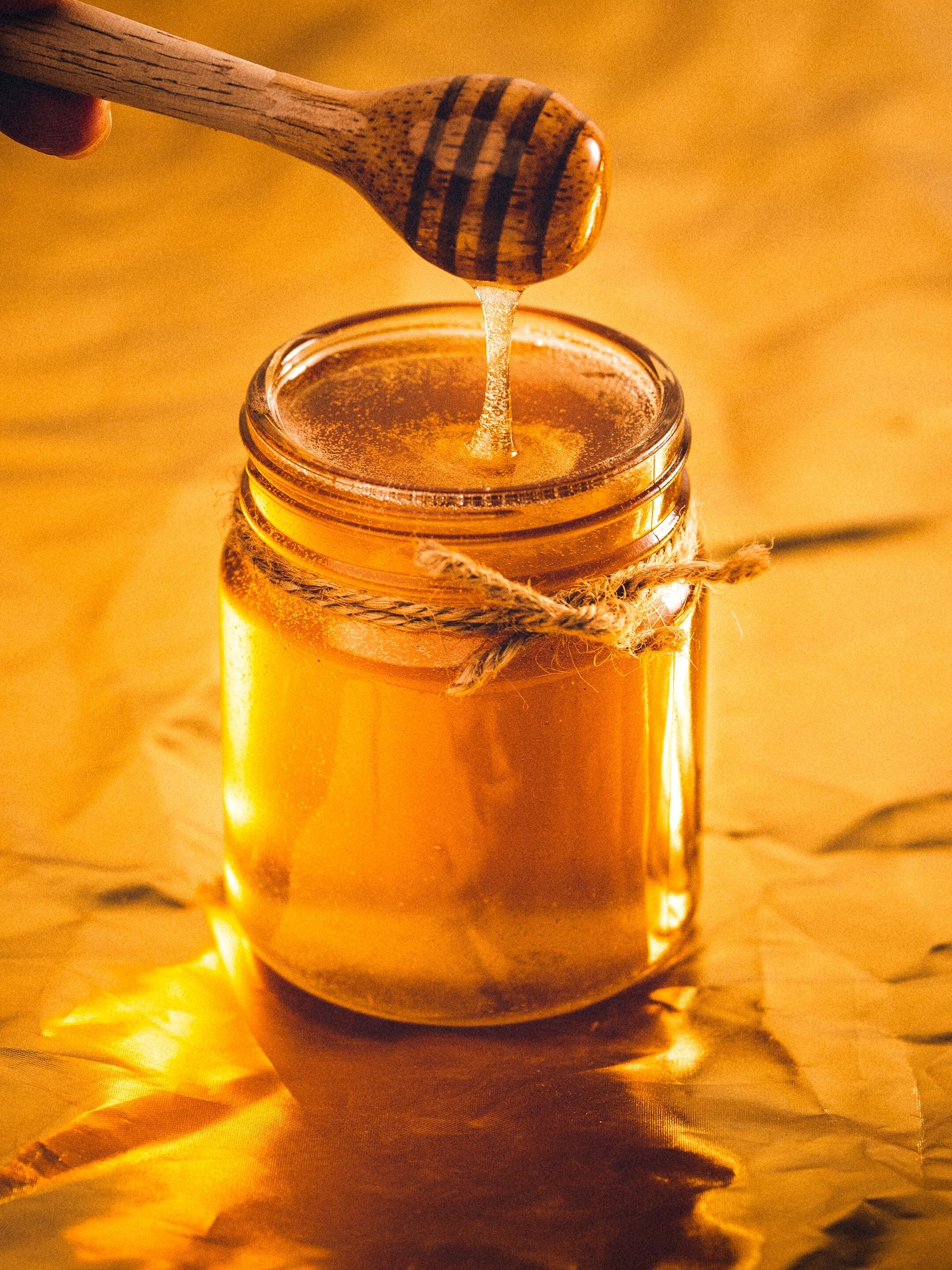 কিনে আনা মধু খাঁটি কিনা চিনবেন কীকরে?