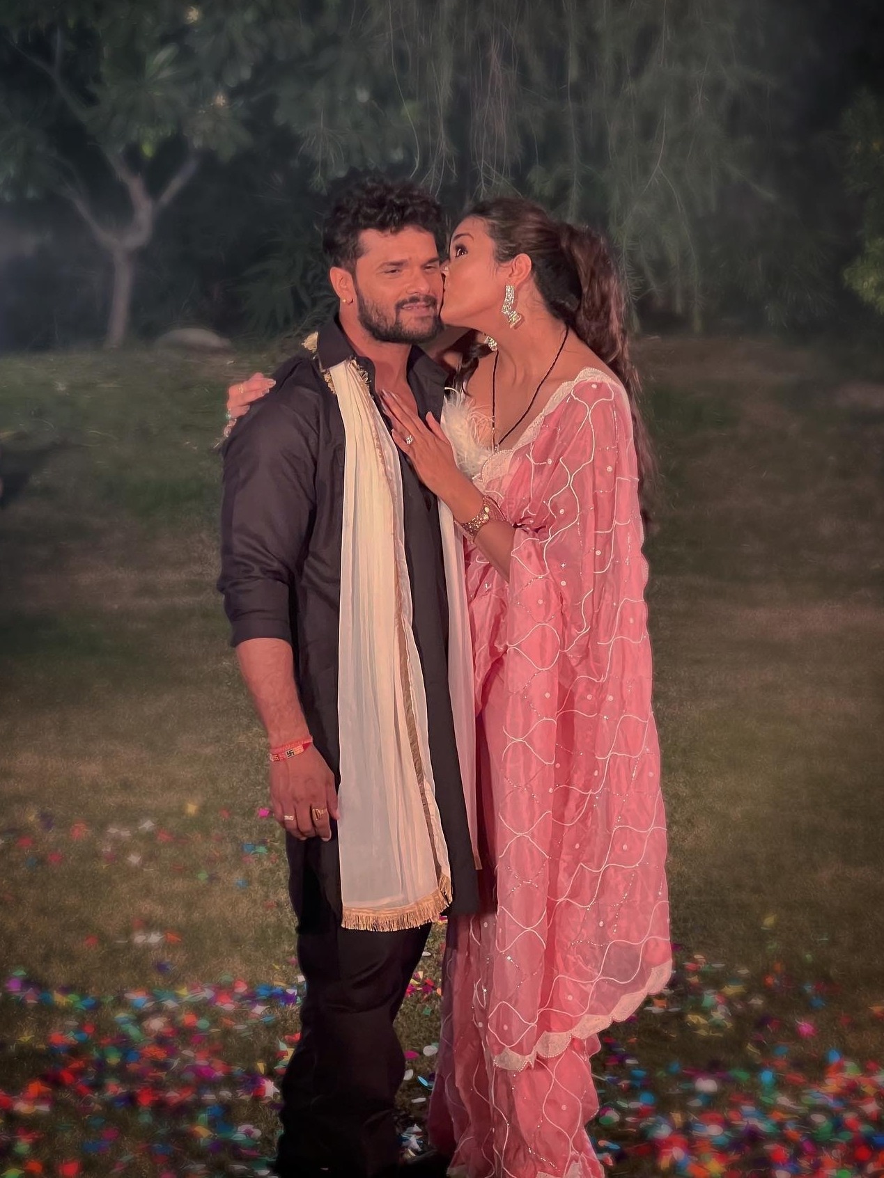 खेसारी संग रोमांस, पवन सिंह पर लगाए आरोप, कौन है ये एक्ट्रेस?