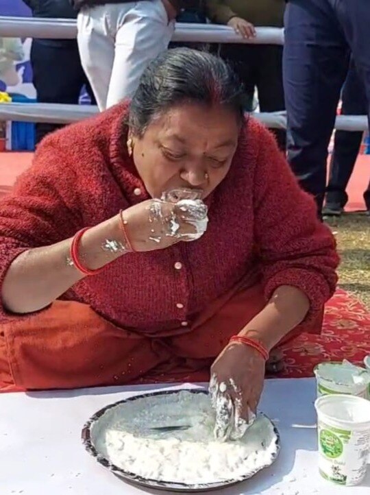 3 मिनट में खाया 3.5 किलो दही! पटना में हुई प्रतियोगिता