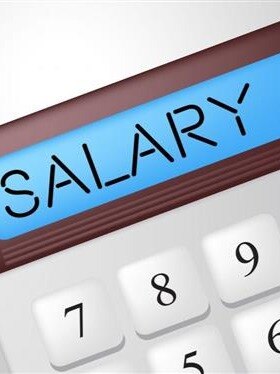 Infosys, Wipro, TCS: IT CEOs' Salaries up 1,500% But Freshers' Salary Up Only 50% In 10 Years