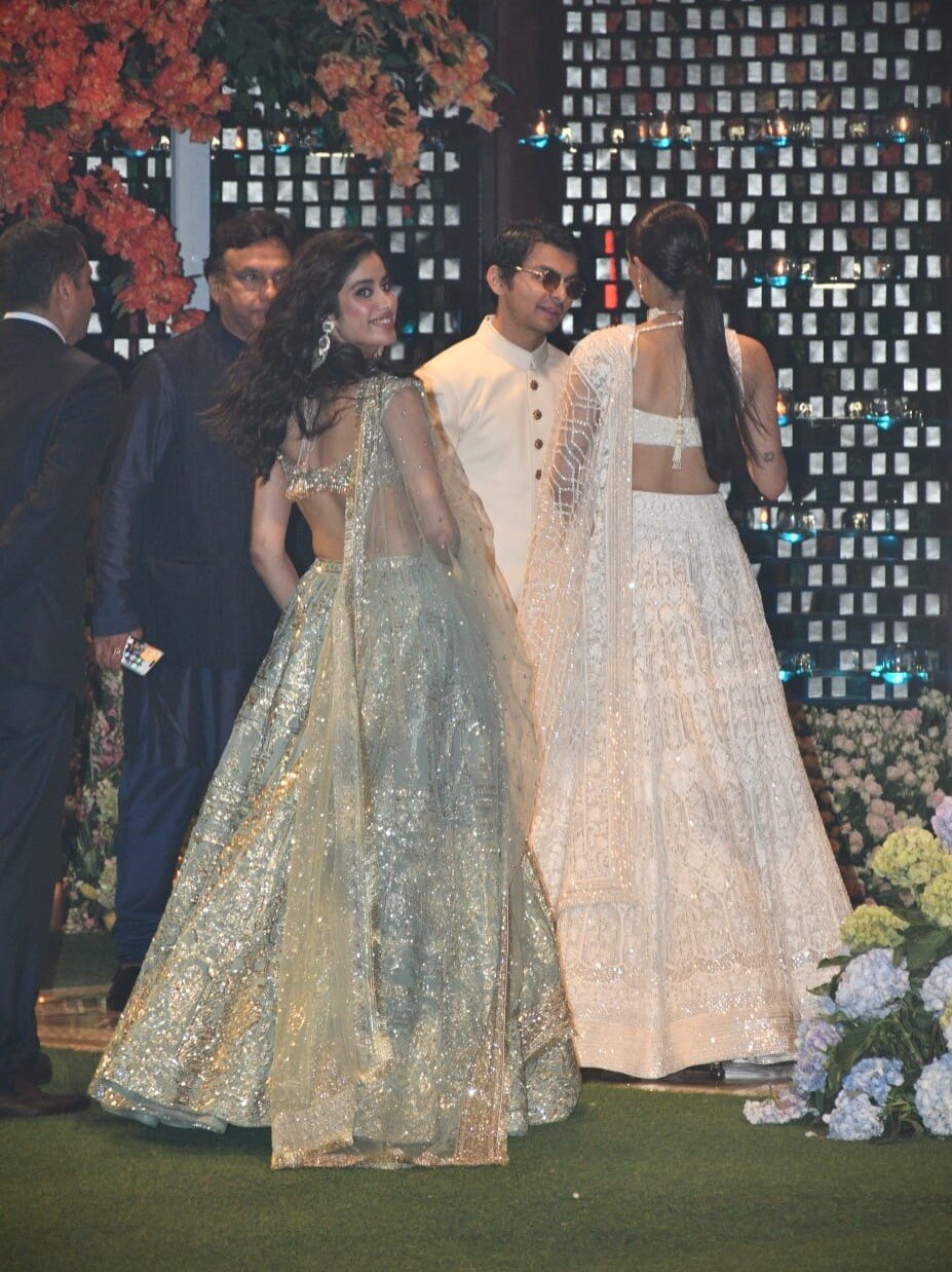 बॉयफ्रेंड संग आईं जाह्नवी कपूर, नया रिश्ता हो रहा पक्का?