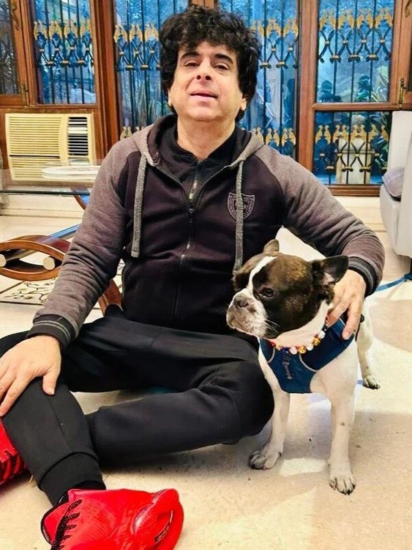 मां का मंगलसूत्र पहनता है ये मशहूर सिंगर, वजह कर देगी इमोशनल