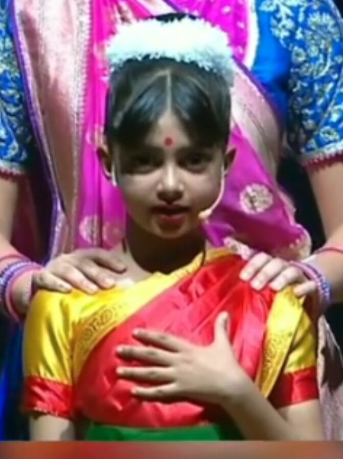 जब ऐश्वर्या की बेटी आराध्या ने किया परफॉर्म, शाहरुख बनाने लगे वीडियो