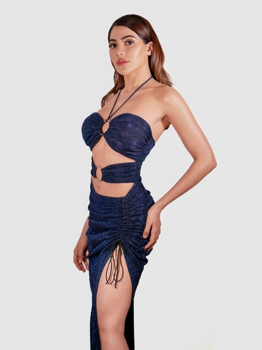 नहीं देखा होगा निक्की का ऐसा अंदाज, लुक से उड़ाए फैन्स के होश!