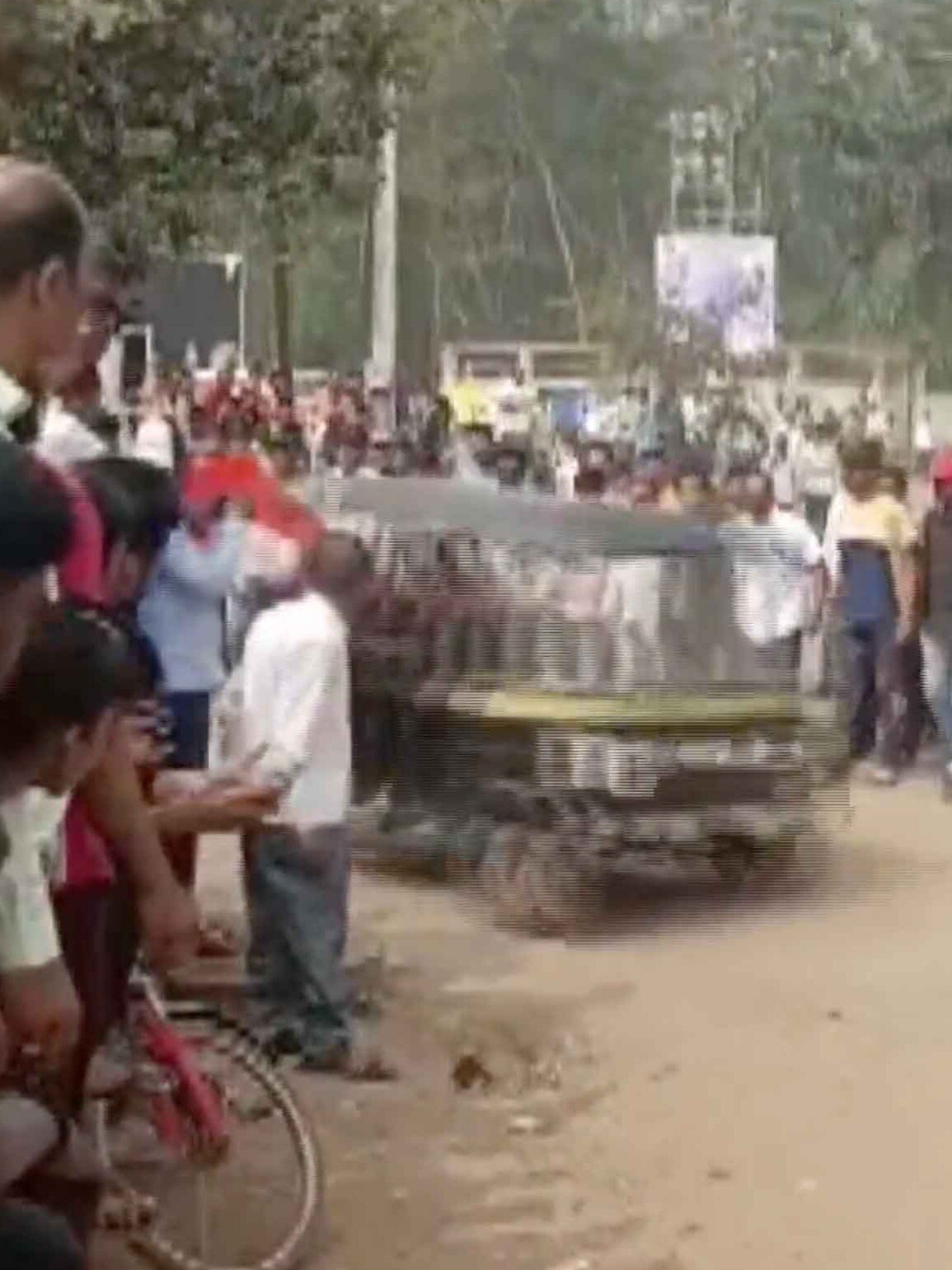Watch Auto-Rickshaws Race In Reverse: Bizarre Racing Contest In Maharashtra