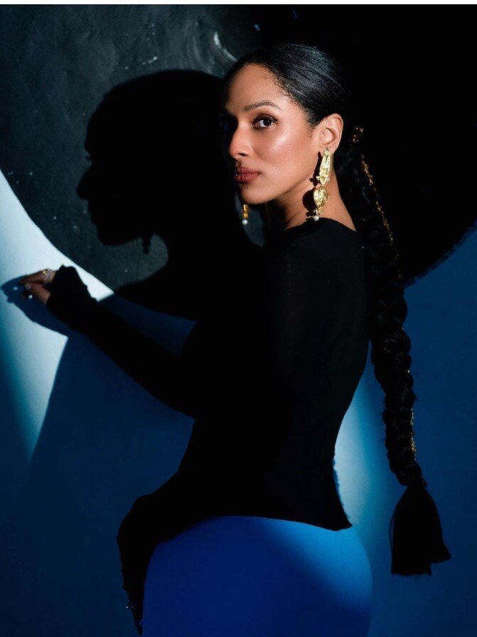 पेरिस की ड्रेस-चेन्नई की चोटी, शादी के बाद इंडो-वेस्टर्न लुक में छाईं मसाबा