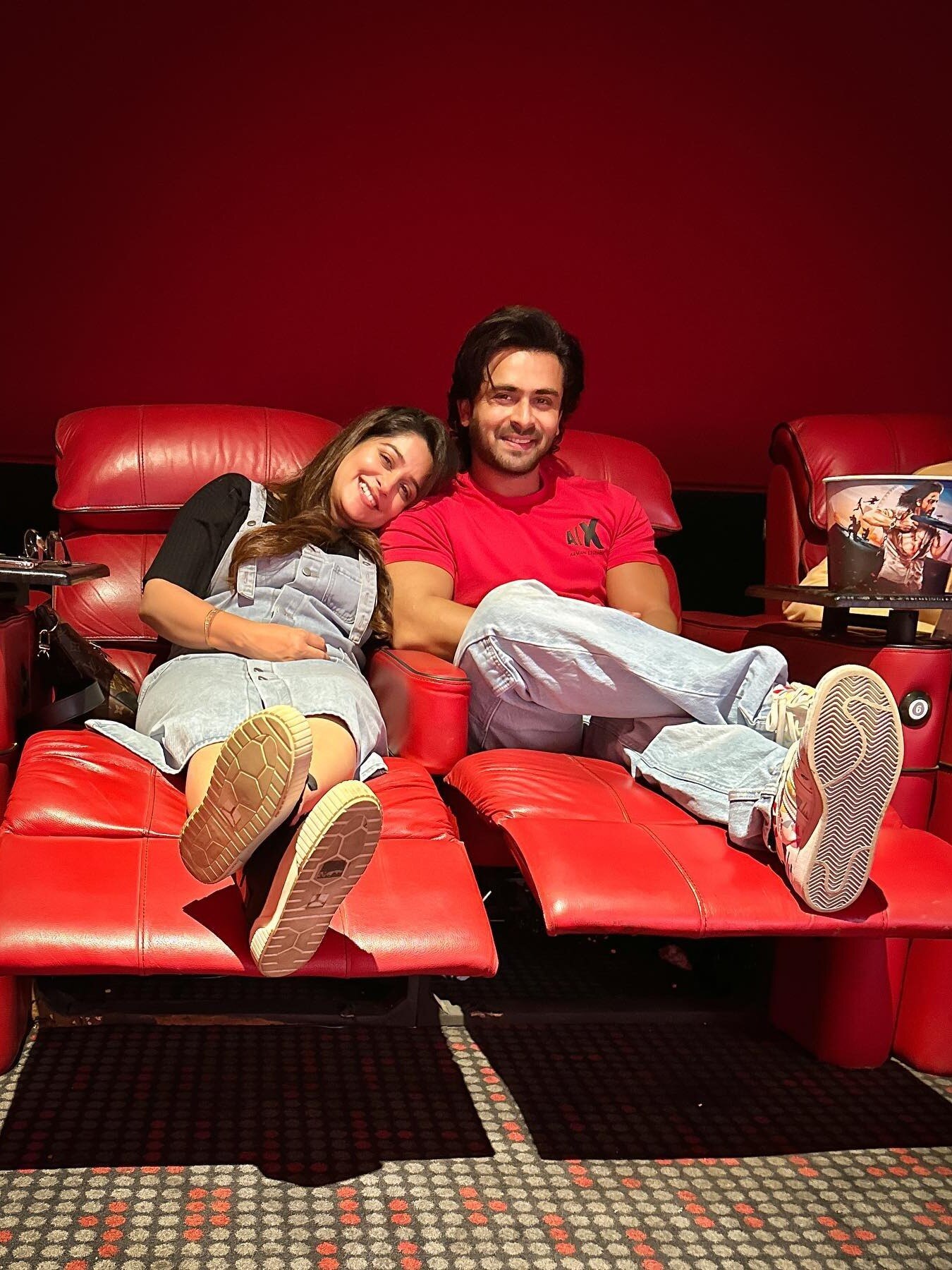 प्रेग्नेंट दीपिका की पति शोएब संग रोमांटिक मूवी नाइट, फैन्स ने लुटाया कपल पर प्यार