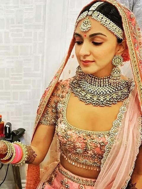 कियारा के हाथों पर लगी सिद्धार्थ के नाम की मेहंदी! जश्न में डूबा परिवार