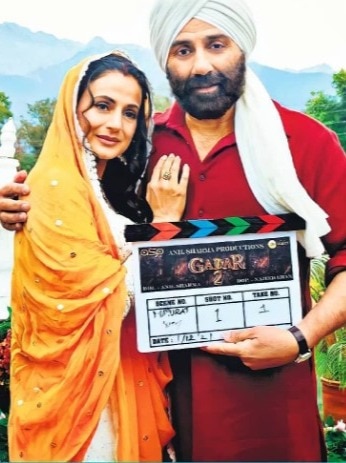 गदर 2 के लिए सनी देओल ने लिए करोड़ों, स्टारकास्ट में किसने ली कितनी फीस?