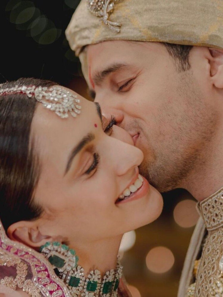 Sidharth Kiara Wedding Today: First Pics Out From Jaisalmer Wedding