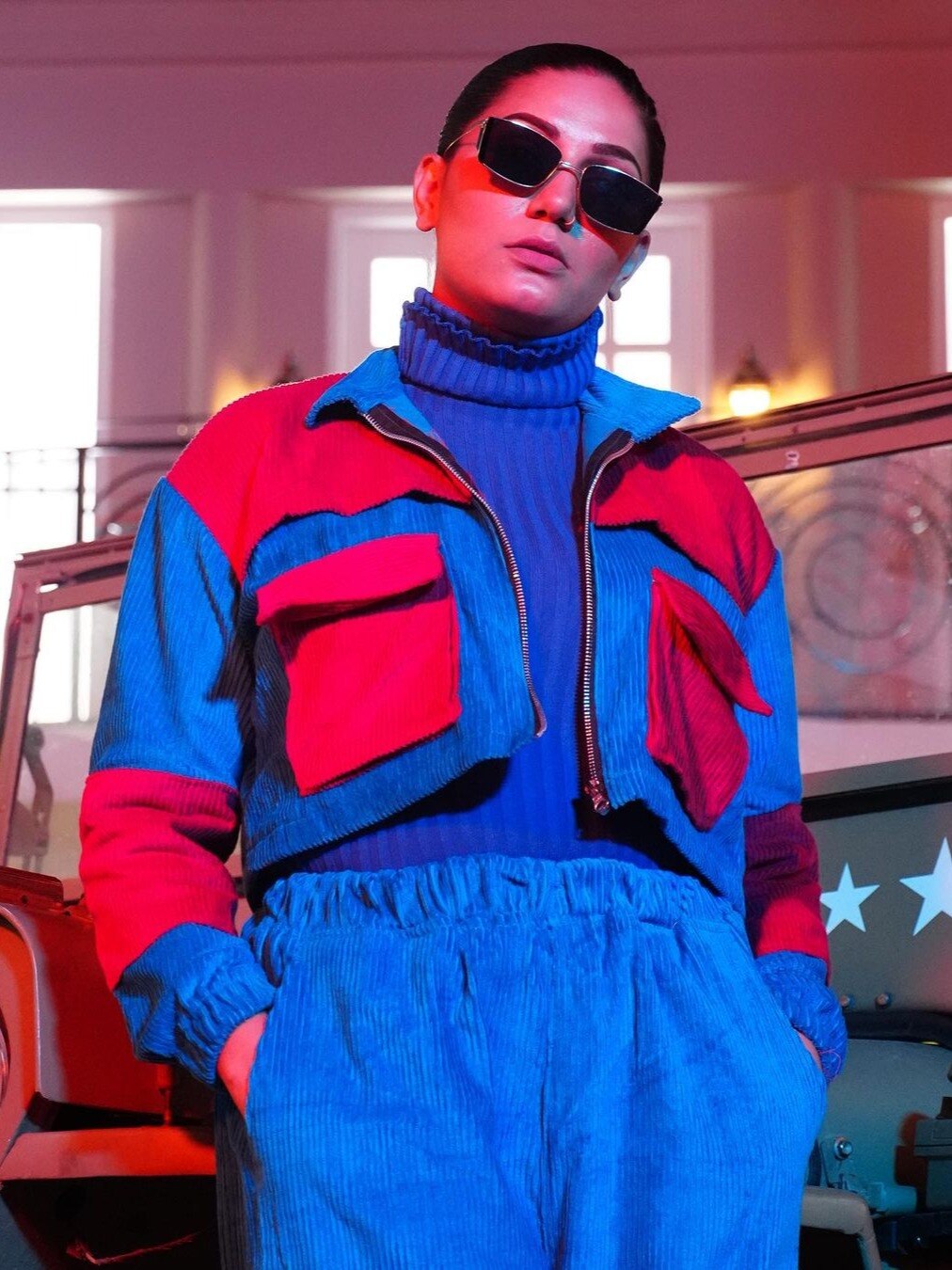 अतरंगी आउटफिट में दिखीं सपना चौधरी, बॉस लेडी लुक पर फिदा हुए फैन्स