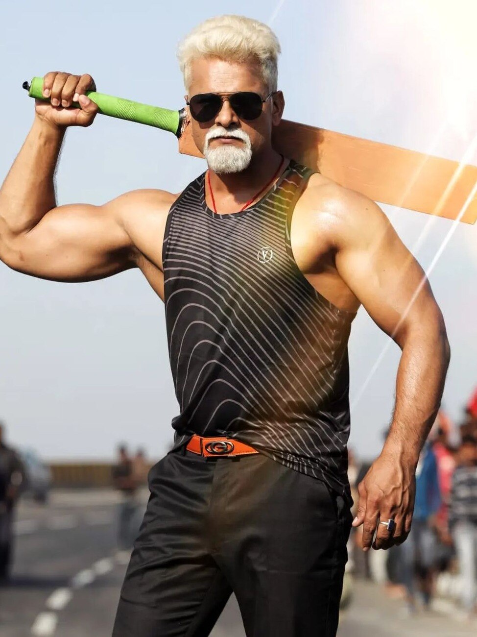 गॉडफादर बनकर खेसारी ने मारी एंट्री, ट्रोल्स बोले- कायल नहीं घायल हो गए