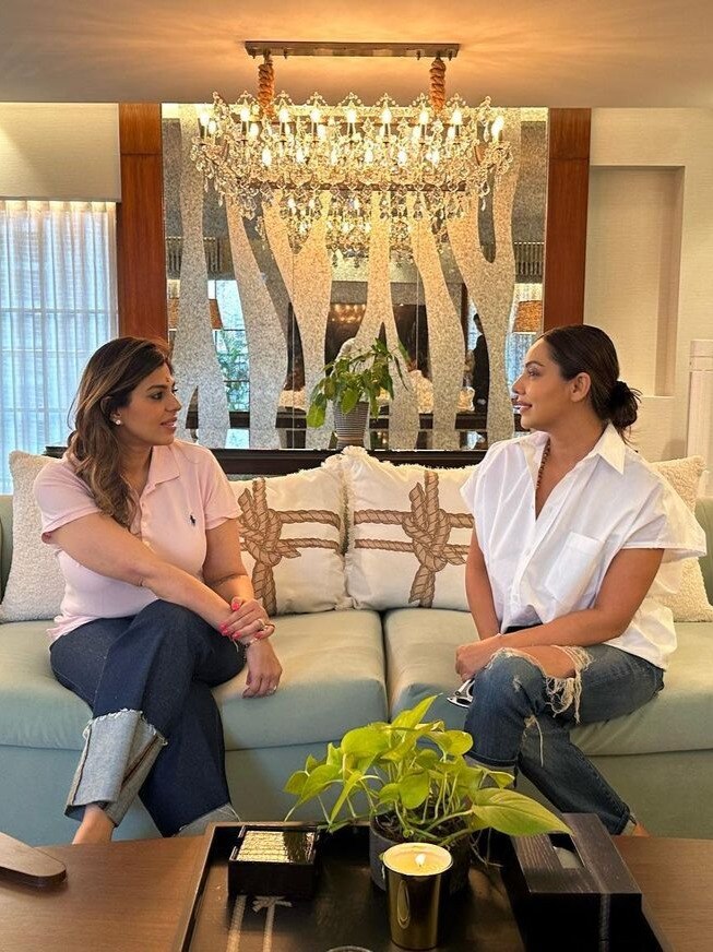 शाहरुख की मैनेजर के ठाठ, खरीदा करोड़ों का घर, गौरी खान ने किया डिजाइन