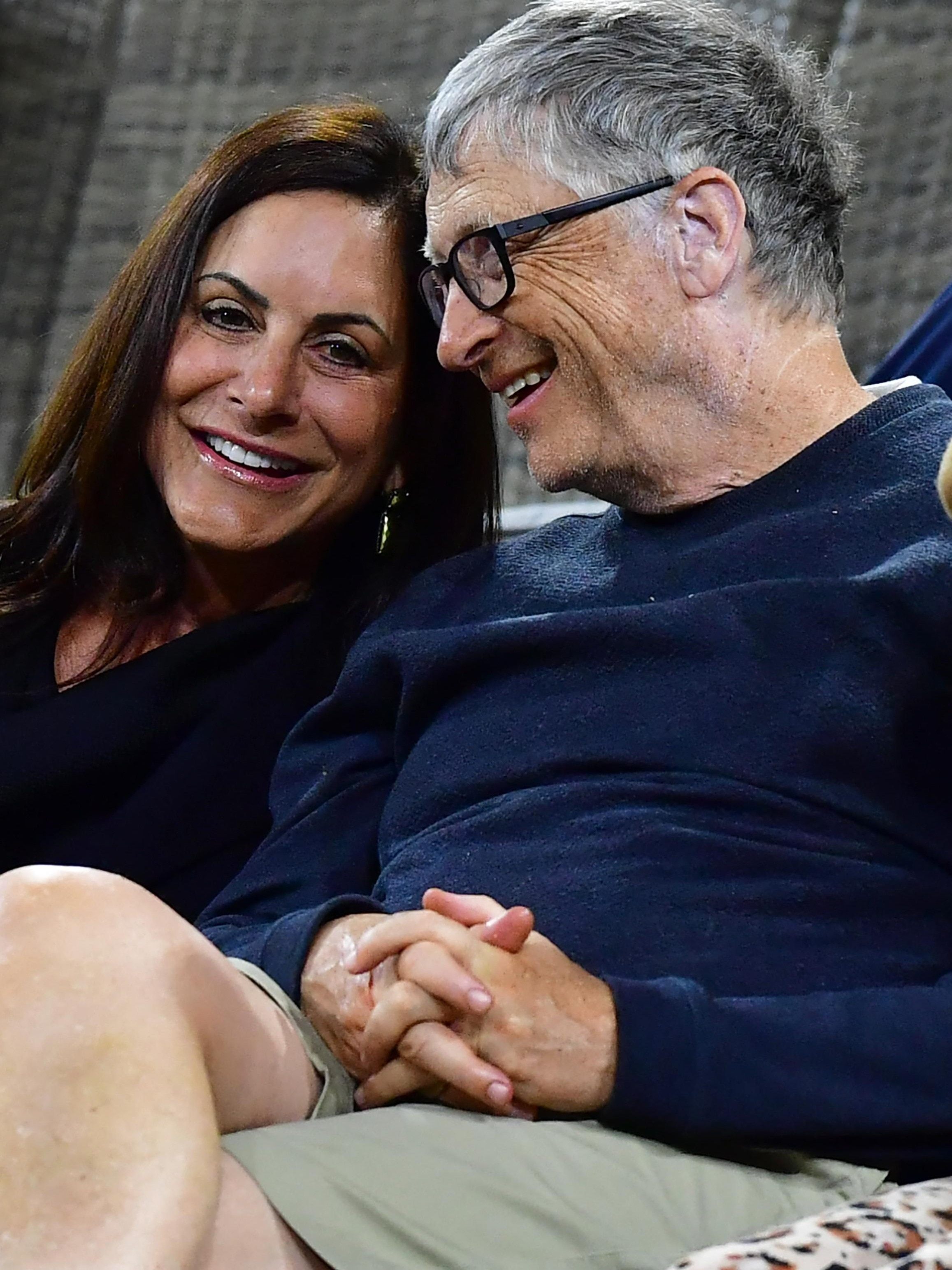 এই সুন্দরীর প্রেমে মজেছেন বিল গেটস!