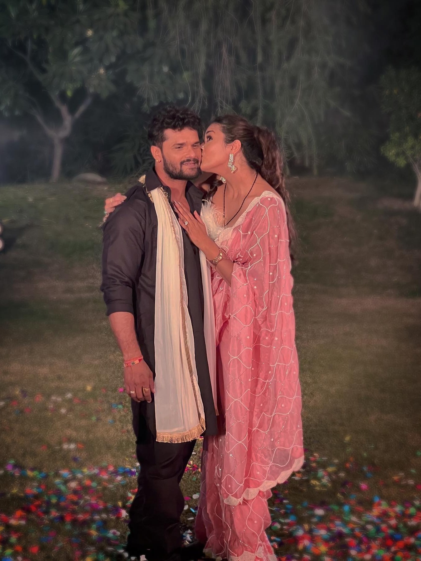 पवन सिंह से पंगा, खेसारी से मोहब्बत, कौन है ये एक्ट्रेस?