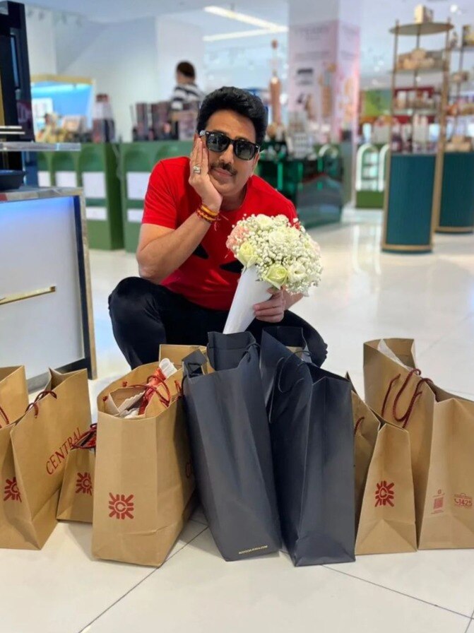 तारक मेहता फेम शैलेश लोढ़ा को किसने बनाया उल्लू? एयरपोर्ट पर बैठे रह गए