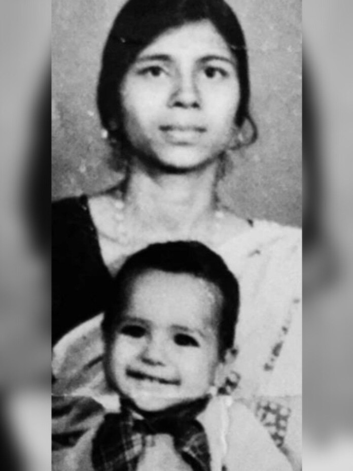 मां की गोद में बैठे इस बच्चे को पहचाना? तारक मेहता शो से जीता सबका दिल