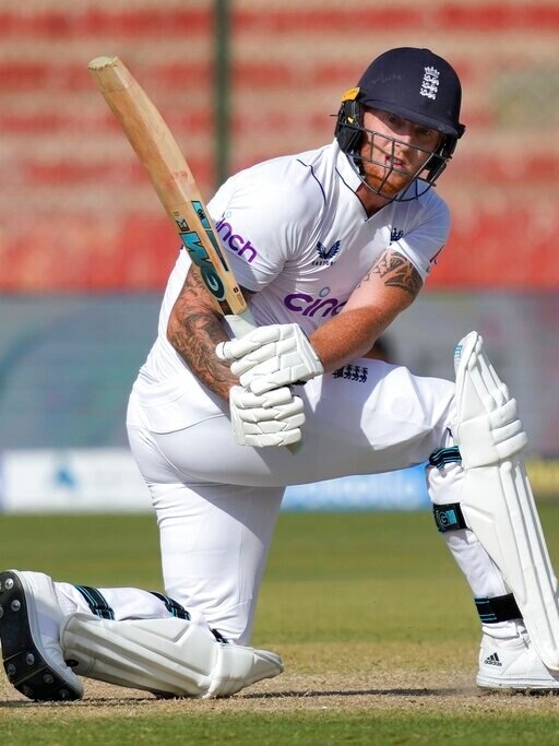 Players with most sixes in Test cricket