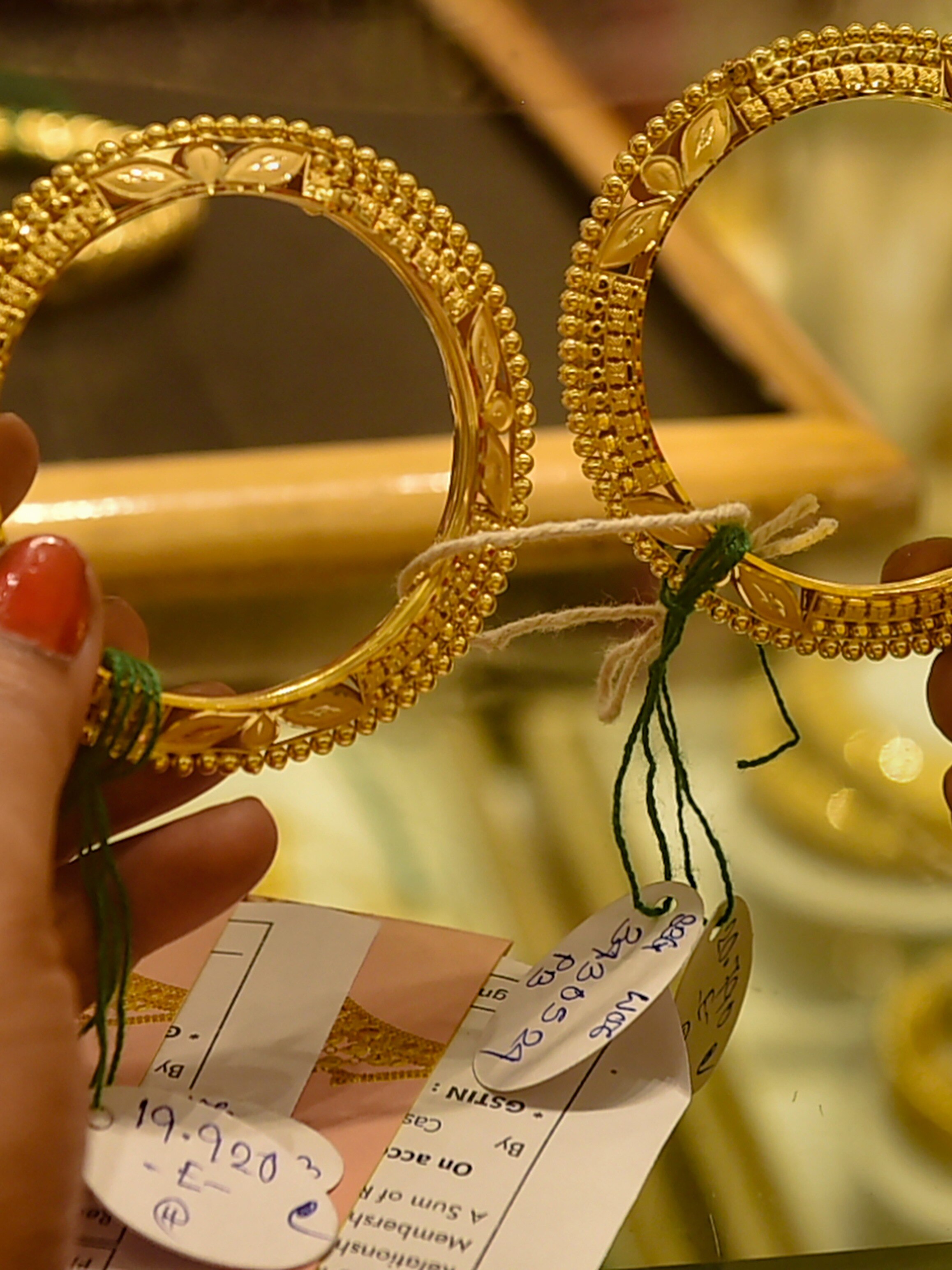 ফের বাড়ল সোনা-রুপোর দর, সর্বশেষ দাম কত?