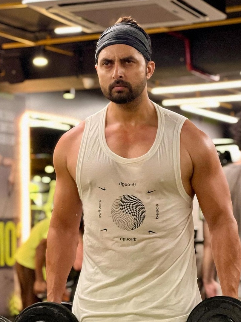 'पैर छूकर भोजपुरी इंडस्ट्री में करियर चला रहे एक्टर्स, कंट्रोवर्सी से होते हैं पॉपुलर'