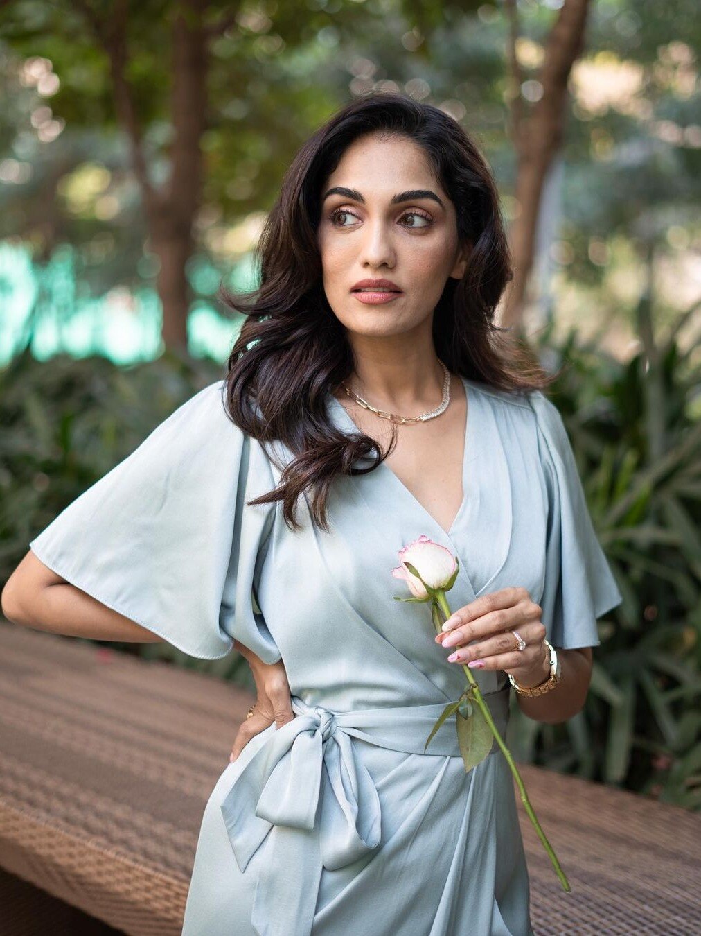 झड़ते बालों से हैं परेशान? ऐश्वर्या राय की भाभी ने बताया हेयर ग्रोथ का तरीका, करेंगे ट्राई?