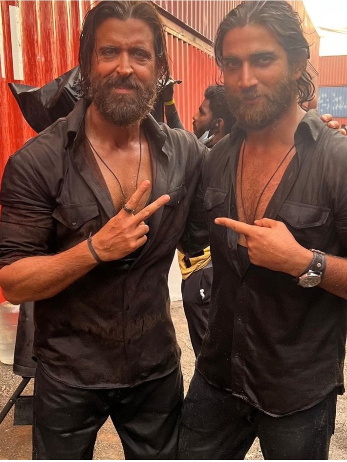 ऋतिक रोशन के स्टंटमैन को देख इमोशनल हुए यूजर्स, आई सुशांत की याद, Photos Viral