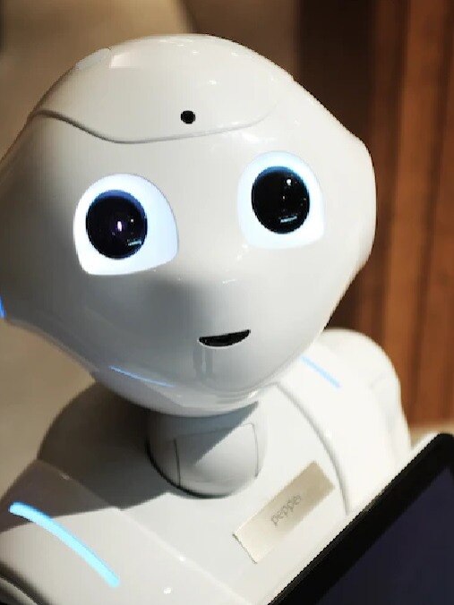 Google का बड़ा कदम, लोगों के बाद अब रोबोट को भी नौकरी से निकाला