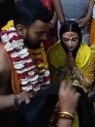 महाकाल के दरबार में केएल राहुल-अथिया, हाथ जोड़कर मांगी मन्नत  