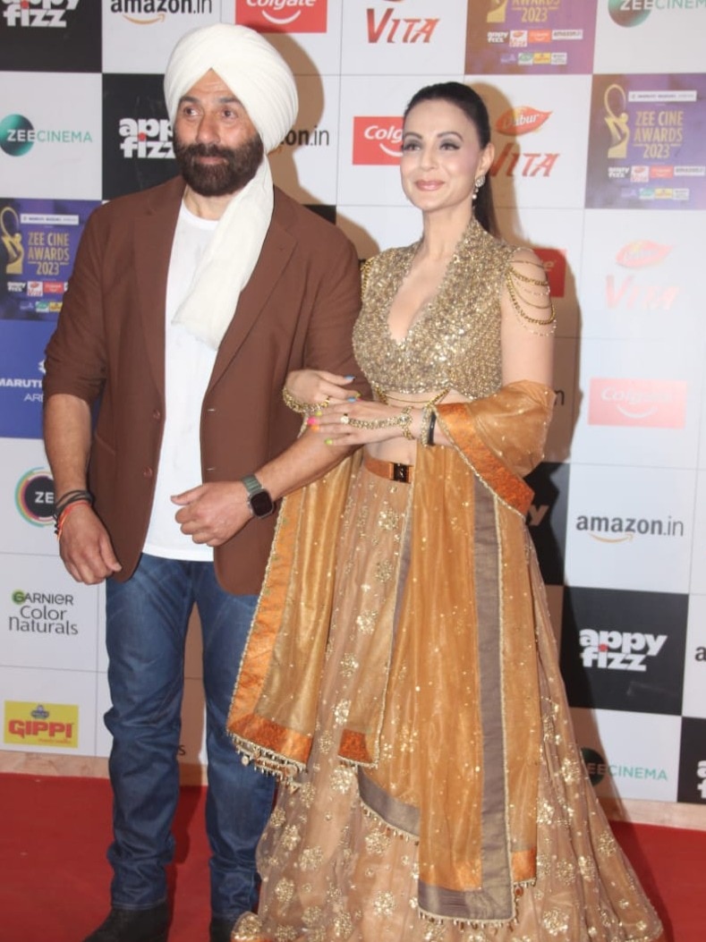  'गदर 2' की रिलीज से पहले दिखा तारा-सकीना का जलवा, केमिस्ट्री ने किया इंप्रेस