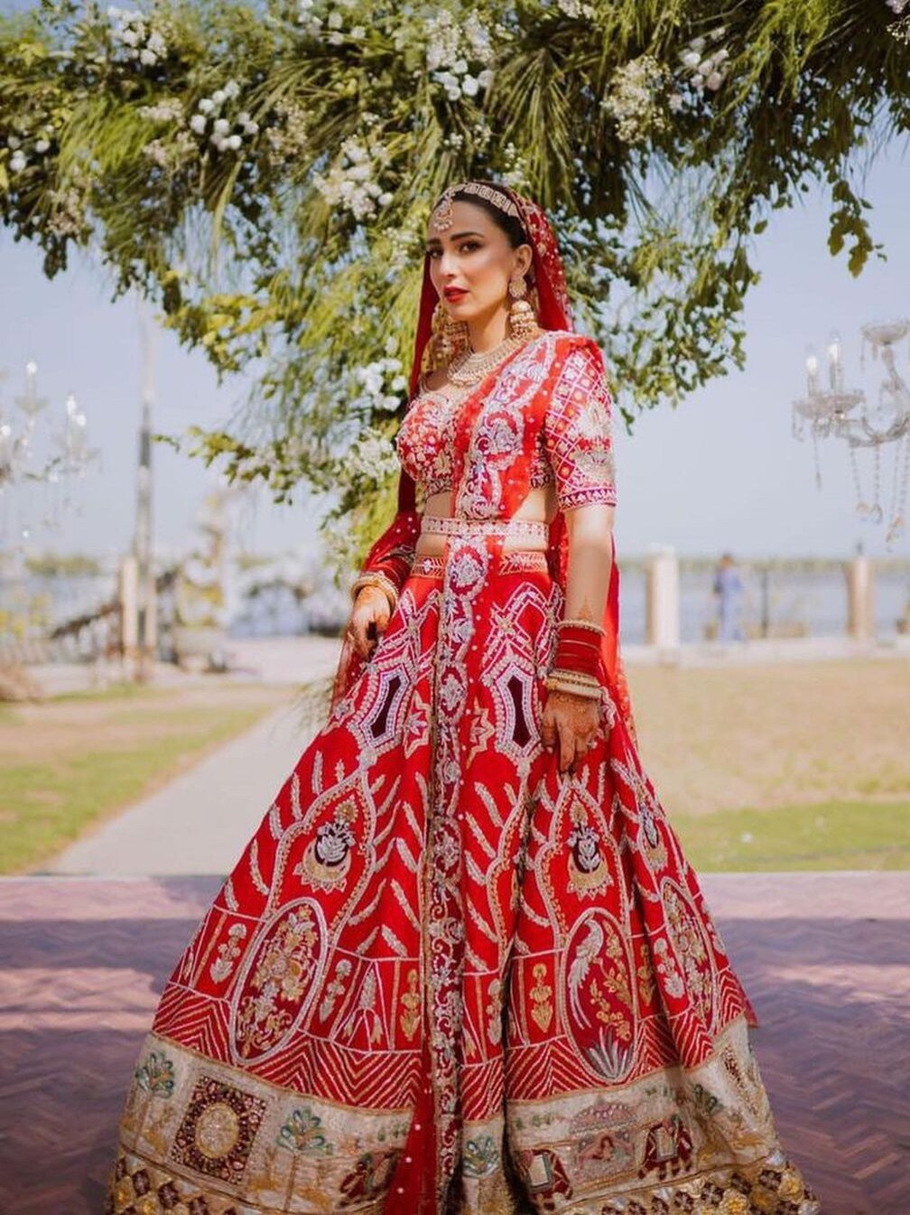 जिस PAK एक्ट्रेस के लाल जोड़े से नाराज पाकिस्तानी, कैसे बना वो, जानकर होगी हैरानी