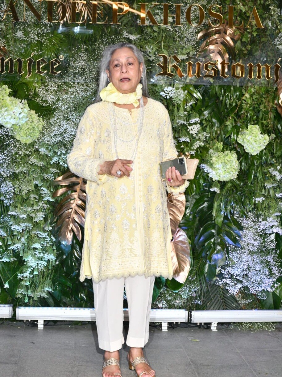 जया बच्चन ने पैपराजी को दिए पोज, बोलीं- तैयार होकर आई हूं, सुनकर हैरान रह गए सब